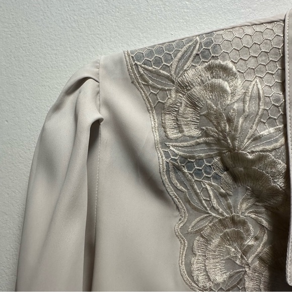 Vintage Satin With Lace Details Blouse - Picture 3 of 6